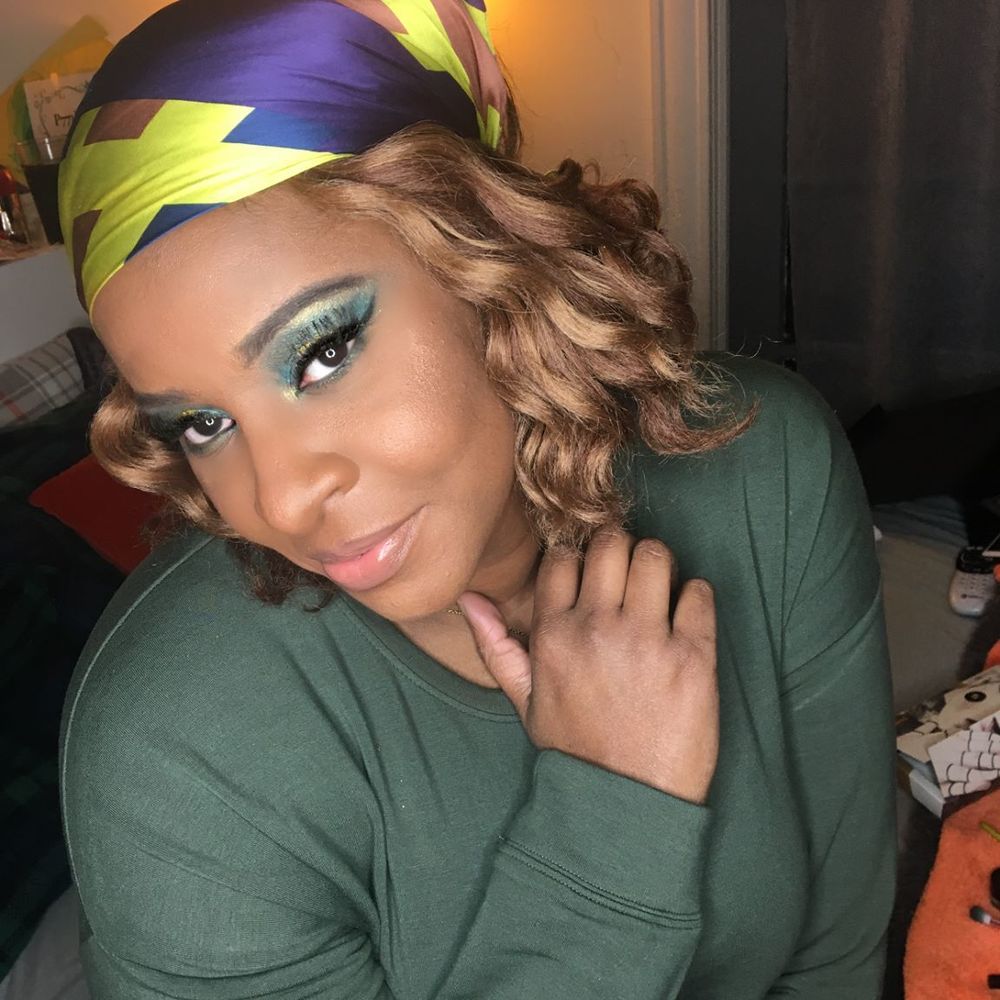 Meet your Posher, Simone